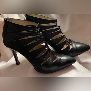Michael Kors black heels / booties: sz 7